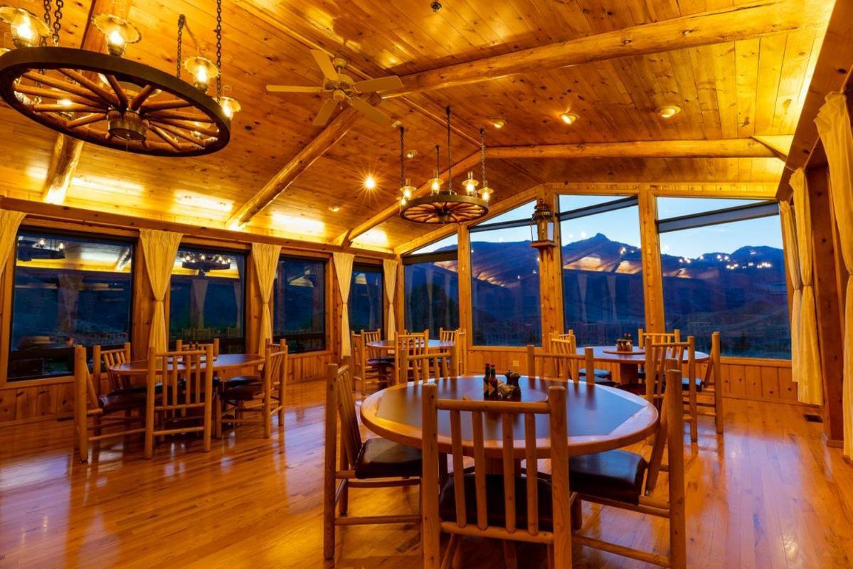 Twin Peaks Guest Ranch Salmon Exterior foto