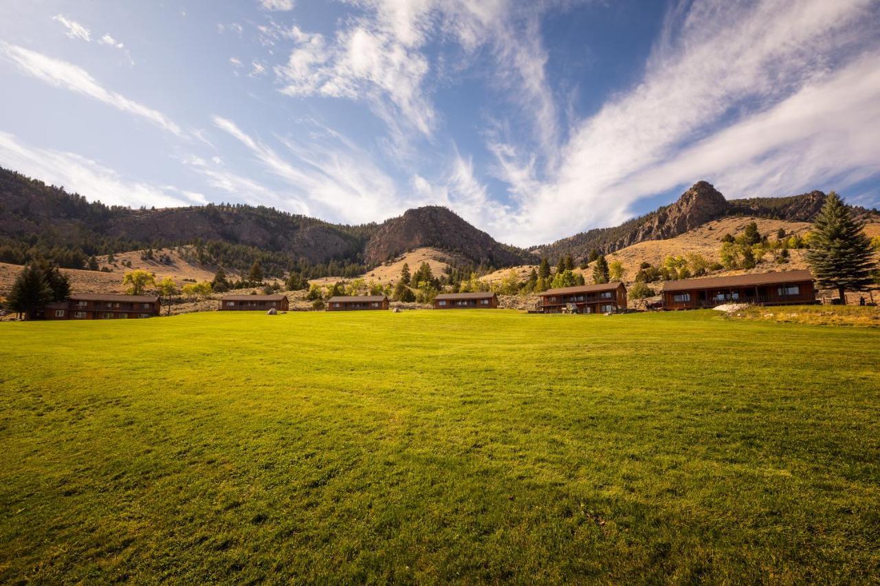 Twin Peaks Guest Ranch Salmon Exterior foto